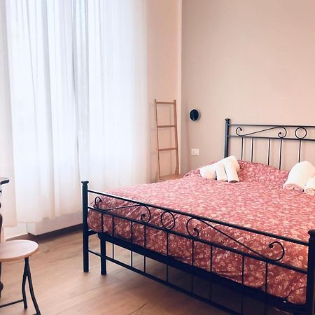 Biffi 2 - Garbatella Rooms Roma Ngoại thất bức ảnh